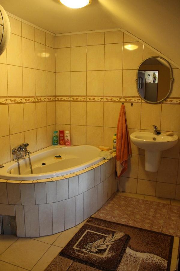 Dom Na Zaciszu Apartment Laliki Luaran gambar